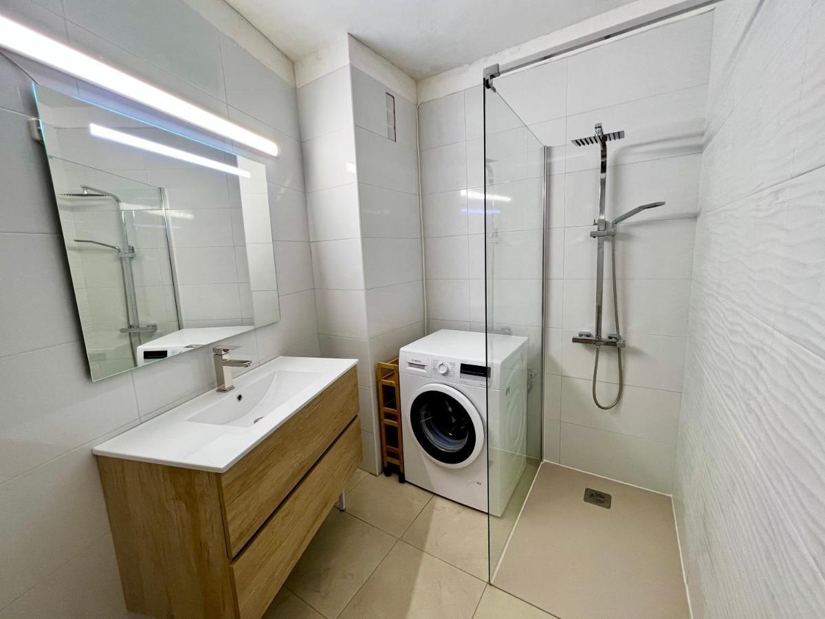 Appartement By The Beach, Sea View